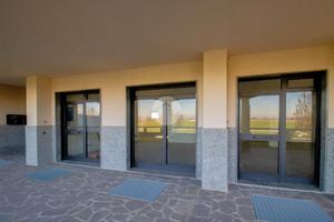 NEGOZIO A CERVIGNANO D'ADDA