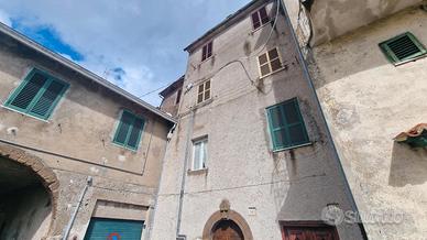 Segni, buono stato secondo piano