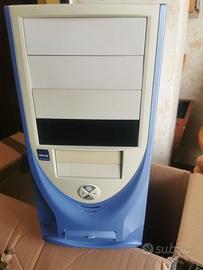 Tastiera PC per prestazioni elevate + Case PC Fiss