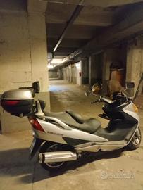 Suzuki Burgman 400 del 2003 con 
