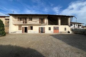 CASA SEMINDIPENDENTE A BAGNOLO PIEMONTE