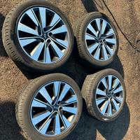 4 cerchi con pneumatici 245 45 r 19 Kia Sportage