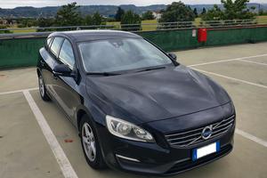 VOLVO V60-Manutenzioni puntuali-Perfetta!!!