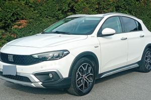 Fiat Tipo Cross 1.6 Mjt 130cv 5 porte Euro 6d-Temp