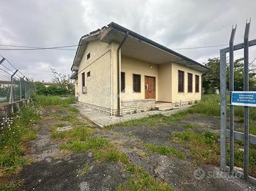 MAGAZZINO A CAPANNORI