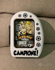 Orologio-sveglia portafoto bianconero