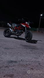 Ducati hypermotard 1100s corse