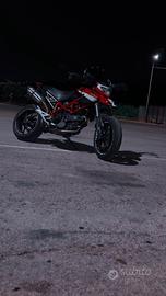 Ducati hypermotard 1100s corse