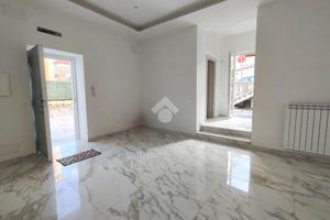 CASA SEMINDIPENDENTE A SANT'ANASTASIA