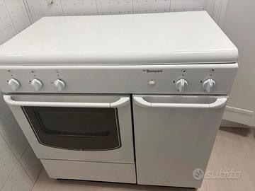 cucina bompani con forno e porta bombola 