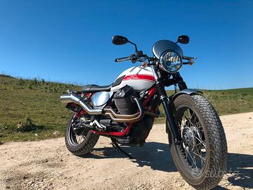 MOTO GUZZI V7II STORNELLO
