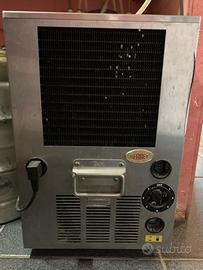 Refrigeratore per erogazione