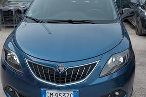 lancia ypsilon 1 0 firefly 5 porte s&s hybride gol