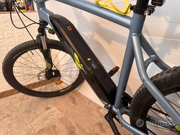 Mountain bike rockrider est-100 come nuova.