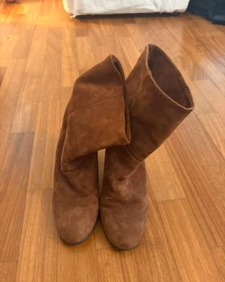 Stivaletti camoscio marroni tacco donna