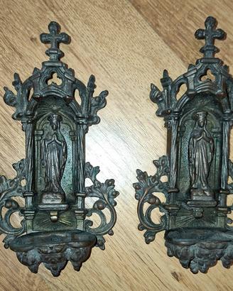 Coppia di acquasantiere da parete.  Arte sacra