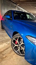 Alfa Romeo Giulia Veloce 210cv Blu Misano