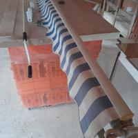 Tenda parasole retrattile