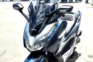 Honda forza 300