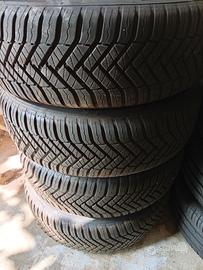 4 gomme invernali con cerchi Ford Fiesta 