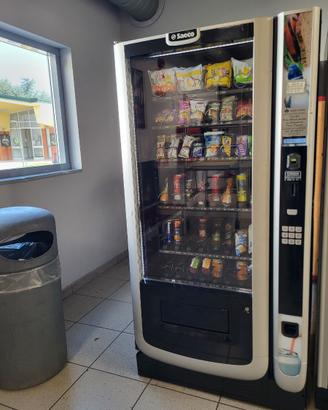 Vending machine Saeco Aliseo