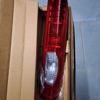 fanale posteriore dx trafic vivaro
