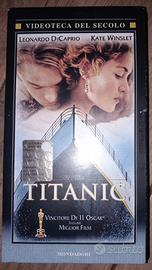 Lot VHS – Titanic & Batman & Robin 