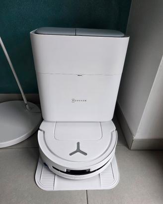Robot aspirapolvere lavapavimenti ECOVACS  T80