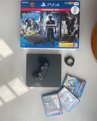 PS4 SLIM 1TB BUNDLE con Joystick e 3 giochi
