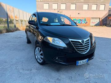 Lancia Ypsilon 0.9 TwinAir Metano 85 CV Full 2014