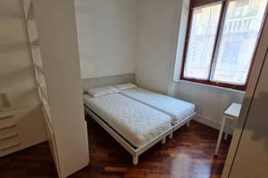 Stanza in appartamento di 65 m² a Milano