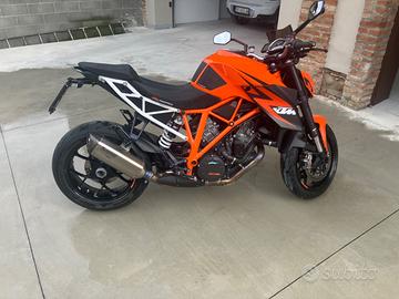 KTM 1290 Super Duke - 2015