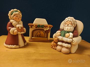 Babbo,Mamma Natale con caminetto Thun