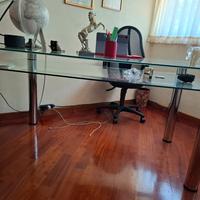 scrivania in cristallo