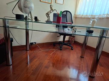 scrivania in cristallo
