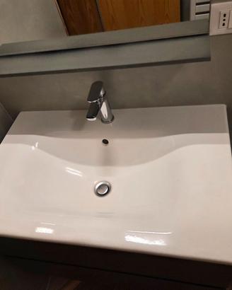 Mobile e lavello bagno