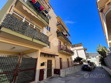 2 LOCALI A PALERMO