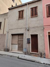 Sassari - intero fabbricato indipendente
