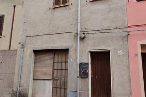 Sassari - intero fabbricato indipendente