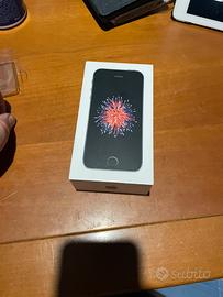Apple iPhone SE 2016 - batteria da sostituire