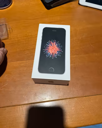 Apple iPhone SE 2016 - batteria da sostituire