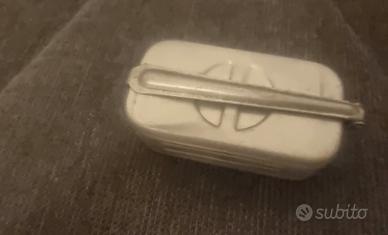siringa  con sterilizzatore vintag 