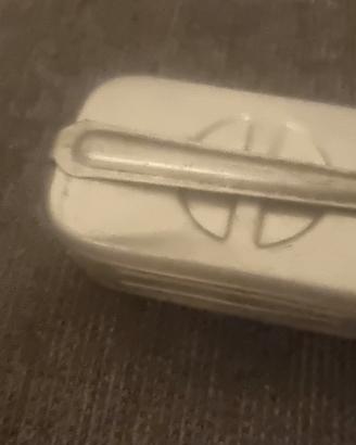 siringa  con sterilizzatore vintag 