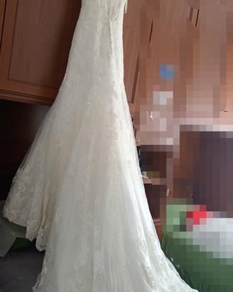 Abito da sposa non usato. 