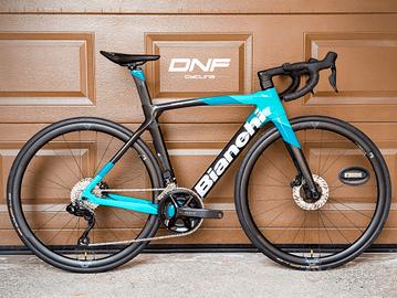 BIANCHI OLTRE XR4 105 Di2 ⚫ NUOVA 🔵