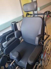 Carrozzina polifunzionale assistita MORETTI