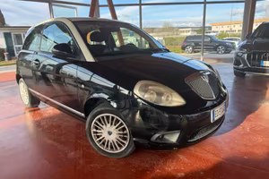 Lancia Ypsilon 1.3 Diesel - Neopatentati