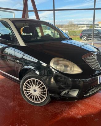Lancia Ypsilon 1.3 Diesel - Neopatentati