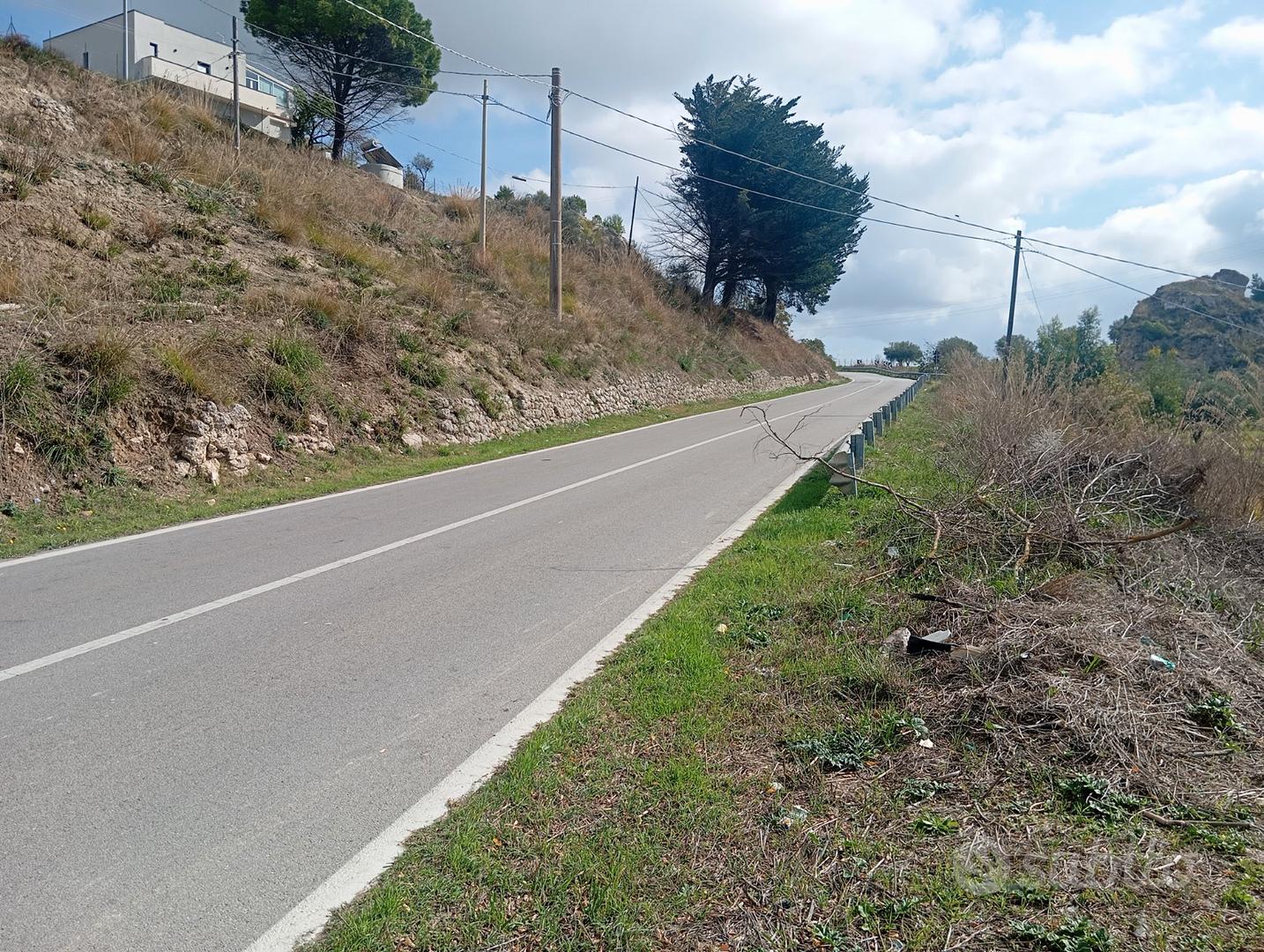 Terreno a San Cataldo - Vista 2