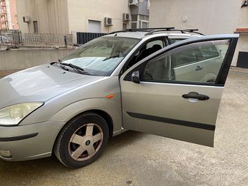 FORD Focus 1ª serie - 2004